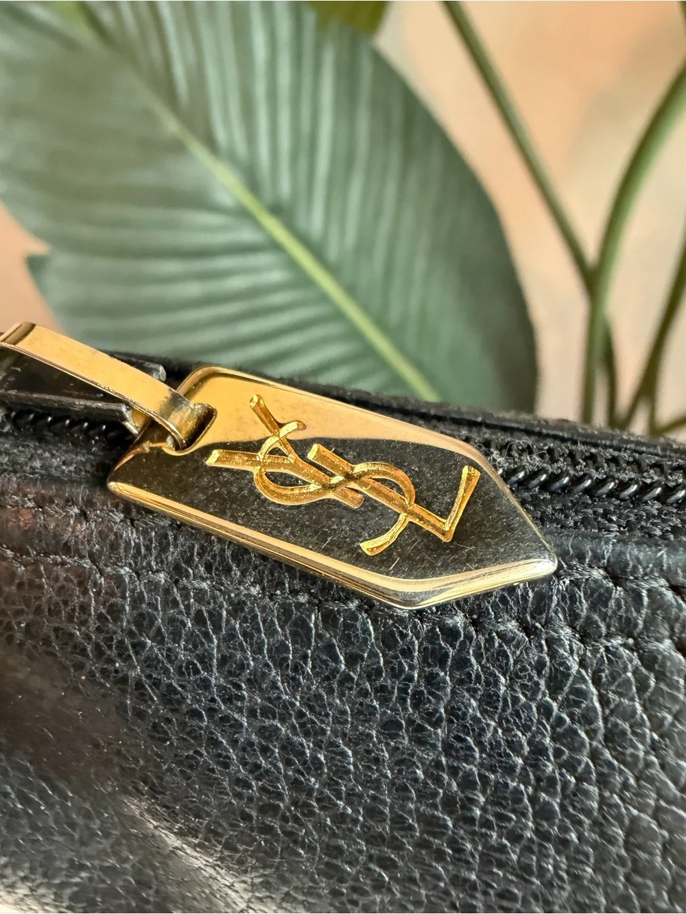 Yves Saint Laurent ‘Vintage Leather Crossbody’